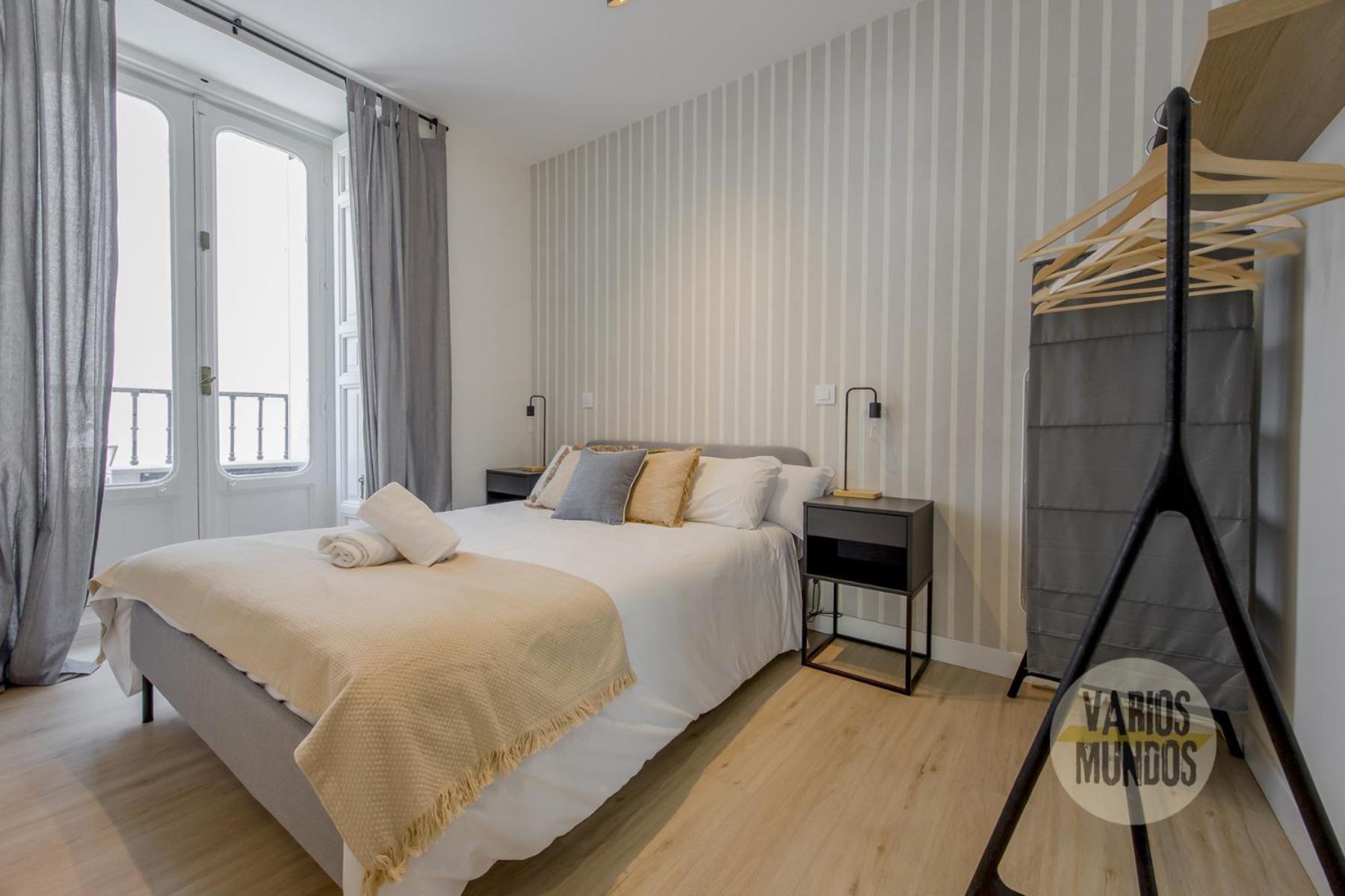 Spacious New Aparment Para 8Pax En La Plaza De Tirso E1 Madrid Exterior photo
